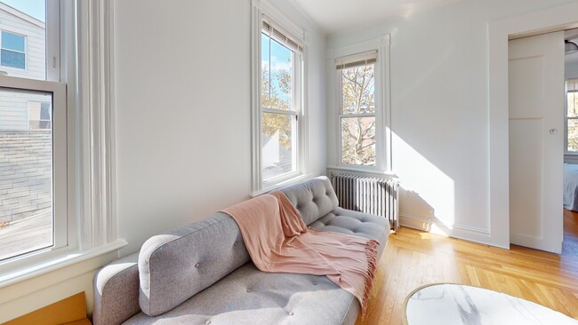 815 State St, Unit 3 in New Haven, CT - Building Photo - Building Photo