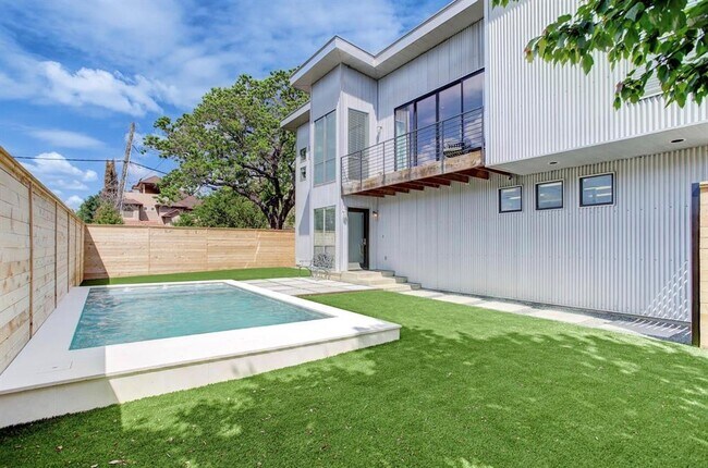 705 Nicholson St in Houston, TX - Building Photo - Building Photo