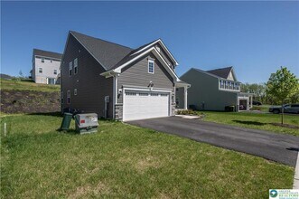 8202 Young Blvd in Fogelsville, PA - Building Photo - Building Photo