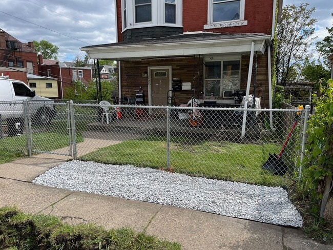 208 McKinley St in Pittsburgh, PA - Building Photo - Building Photo