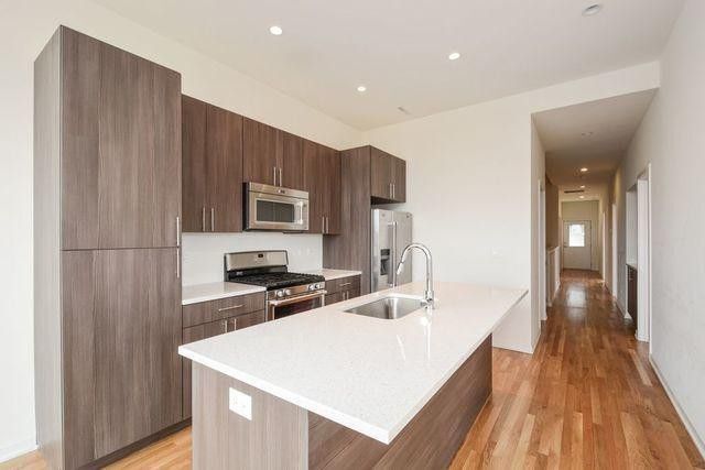 1505 N Milwaukee Ave in Chicago, IL - Building Photo - Building Photo