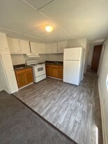 7 Water Oak Ln in Hazlehurst, GA - Building Photo