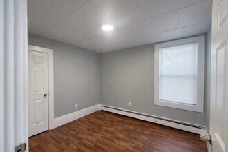 203 London St in Boston, MA - Building Photo - Building Photo