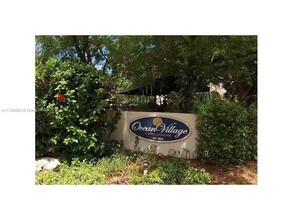 55 Ocean Ln Dr in Key Biscayne, FL - Building Photo - Building Photo