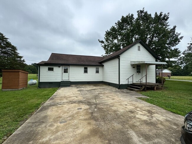 1241 Long Branch Rd in Grover, NC - Building Photo - Building Photo