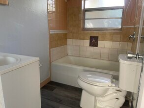 105 SW 5th Ave in Boynton Beach, FL - Building Photo - Building Photo