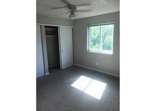 525 Lowell Ave in Cincinnati, OH - Building Photo - Building Photo