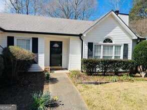 155 Woodstream Dr in Newnan, GA - Building Photo - Building Photo