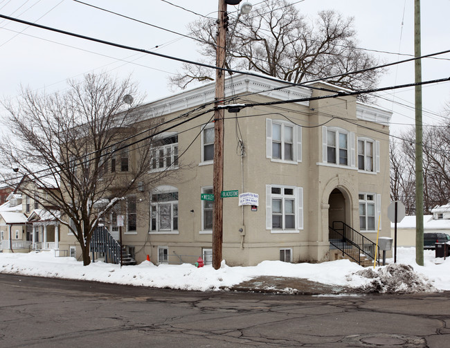 238 W Wesley St in Jackson, MI - Building Photo - Building Photo