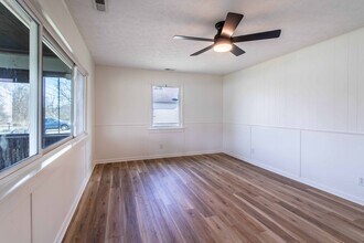 65 Cherry St in Brevard, NC - Building Photo - Building Photo