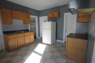 254 Oakland St-Unit -2 in Springfield, MA - Building Photo - Building Photo