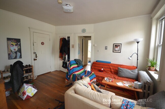 165 Park Dr, Unit 33 in Boston, MA - Building Photo - Building Photo