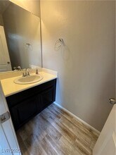 9353 Daffodil Sun Ave in Las Vegas, NV - Building Photo - Building Photo