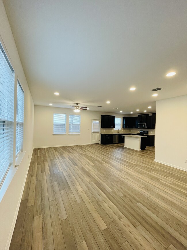 property at 3201 College Park Dr