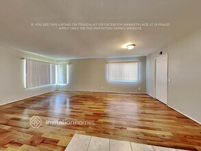 22714 Ingomar St in Los Angeles, CA - Building Photo - Building Photo