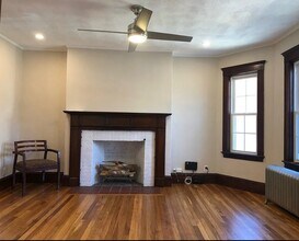 124 Bynner St, Unit #1 in Boston, MA - Building Photo - Building Photo