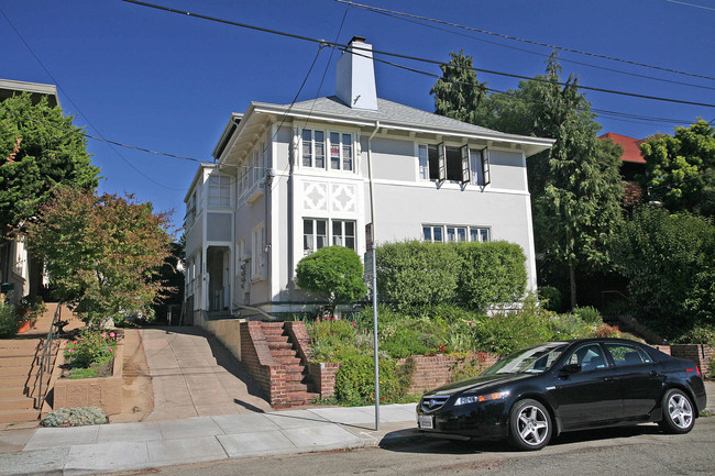 6478-6480 Benvenue Ave in Oakland, CA - Building Photo - Building Photo