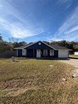 6801 Lakeview Dr in Bonham, TX - Building Photo