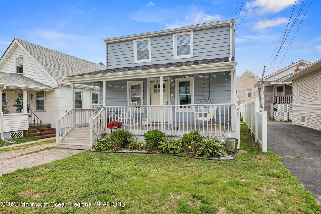 107 17th Ave in Belmar, NJ - Foto de edificio