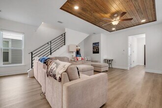 458 Grand Oaks Rd in Tallahassee, FL - Building Photo - Building Photo