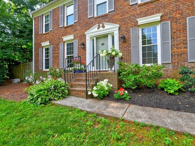 property at 4512 Woodlawn Lake Dr