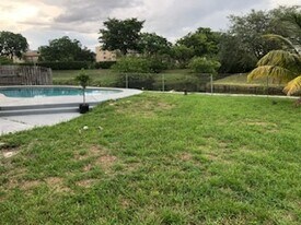 4770 NW 77th Terrace in Lauderhill, FL - Building Photo