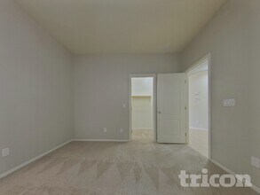 17328 W Morning Glory St in Goodyear, AZ - Building Photo - Building Photo