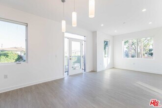 843 Wilcox Ave in Los Angeles, CA - Building Photo - Building Photo