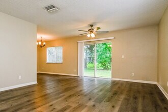 12914 Fennway Ridge Dr in Riverview, FL - Foto de edificio - Building Photo