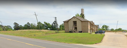 1445 N Hill St in Tatum, TX - Building Photo - Building Photo