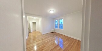 1468 Commonwealth Ave, Unit B in Boston, MA - Building Photo