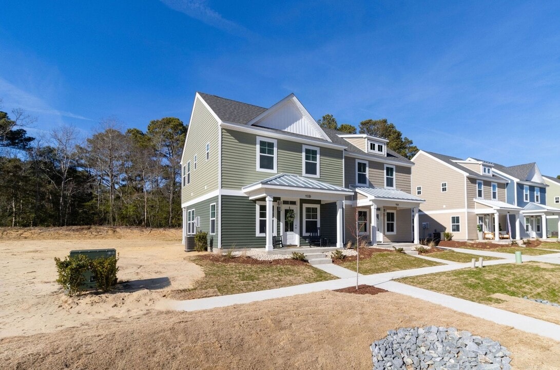 110 B Jarvis Lndg Dr in Jarvisburg, NC - Building Photo
