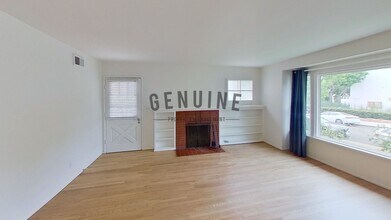 702 Begonia Ave-Unit -702 in Newport Beach, CA - Building Photo - Building Photo