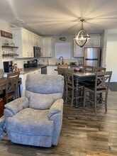 611 Lazy Days Rd in Osage Beach, MO - Building Photo - Building Photo