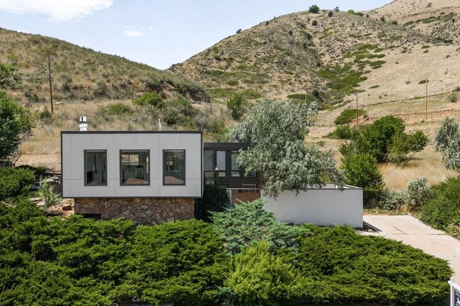 property at 2020 Mt Zion Dr