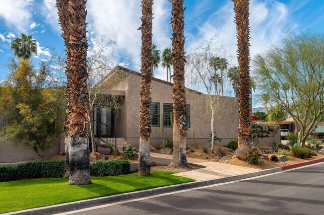 48910 Noline Pl in Palm Desert, CA - Building Photo - Building Photo