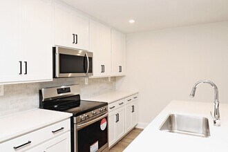 2407 Anlee Rd-Unit -Anlee Rd 2407 #B (LB 12/31/24) in Crozet, VA - Building Photo - Building Photo
