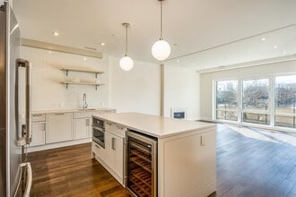 372 9th St in Jersey City, NJ - Building Photo - Building Photo