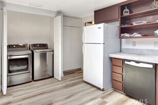 34206 Sepulveda Ave in Dana Point, CA - Building Photo