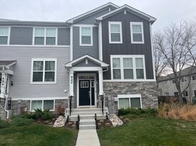 522 Wolverine Dr in Aurora, IL - Building Photo
