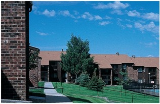 Quail Run in Casper, WY - Building Photo