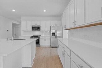 129 Bruin Paw Dr in Georgetown, TX - Building Photo - Building Photo