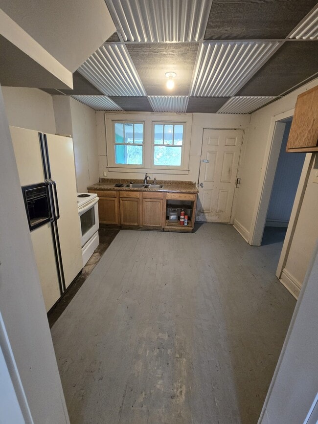 1925 Foster Ave in Huntington, WV - Building Photo - Building Photo