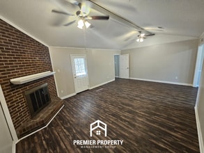 6249 Midsummer Way in Memphis, TN - Building Photo - Building Photo