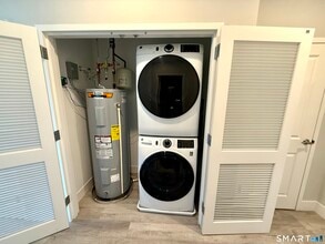 502 Howe Ave in Shelton, CT - Building Photo - Building Photo