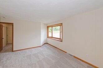 82 High St in Northbridge, MA - Building Photo - Building Photo