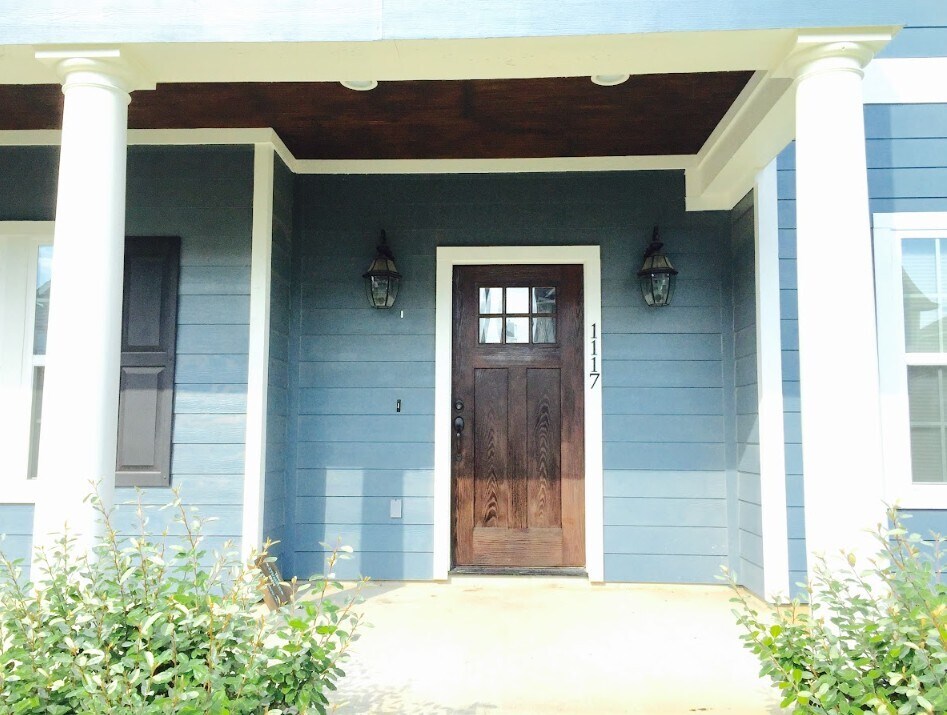 1117 Oney Hervey Dr in College Station, TX - Foto de edificio
