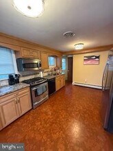 346 W King St in Pottstown, PA - Building Photo - Building Photo