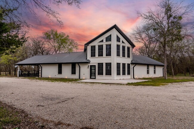 16301 N State Hwy 121 in Blue Ridge, TX - Building Photo - Building Photo