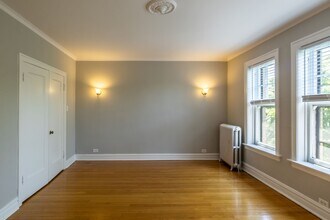 6226 N Clark St, Unit 1606 Granville #2 in Chicago, IL - Foto de edificio - Building Photo